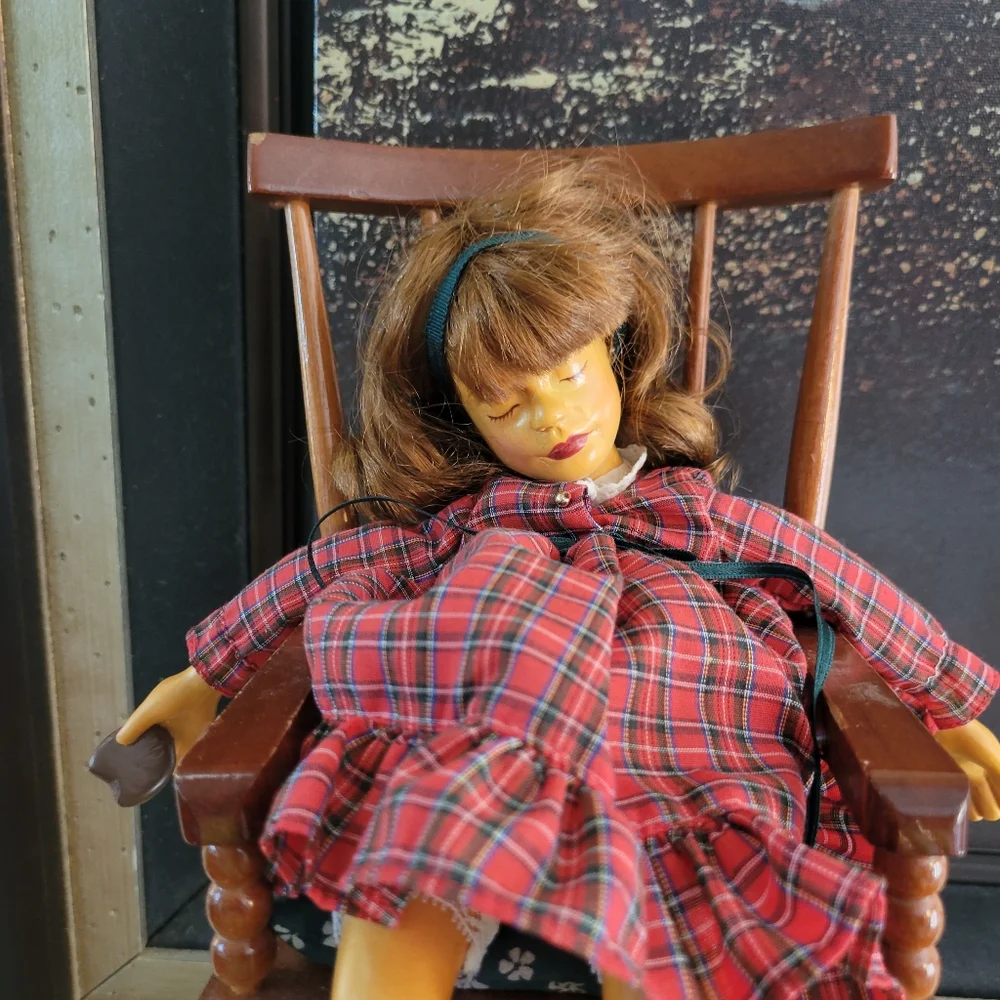 Patrica Brooks The Hamilton Collection 1992 Waiting for Santa Doll & Rocker
